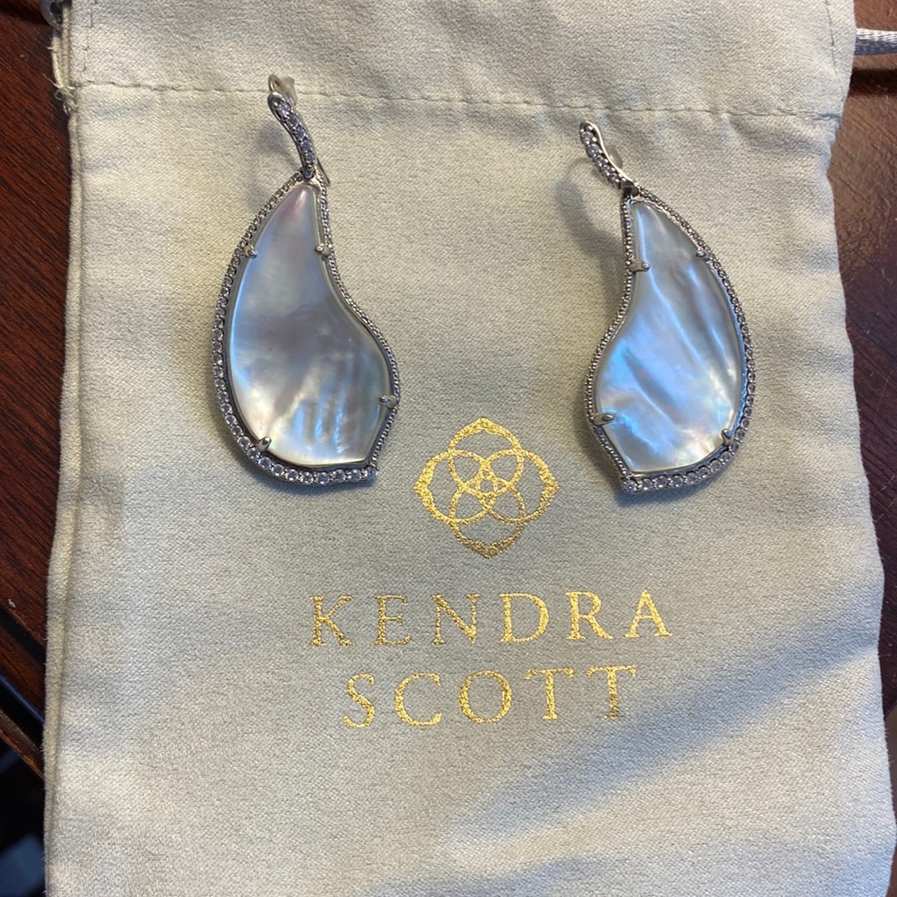 Kendra Scott Tinley Mother of Pearl Earrings